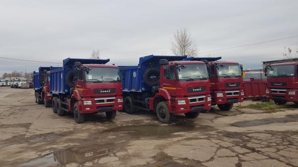Отгружена первая партия самосвалов КамАЗ -65802 - ТД СпецТехМаш